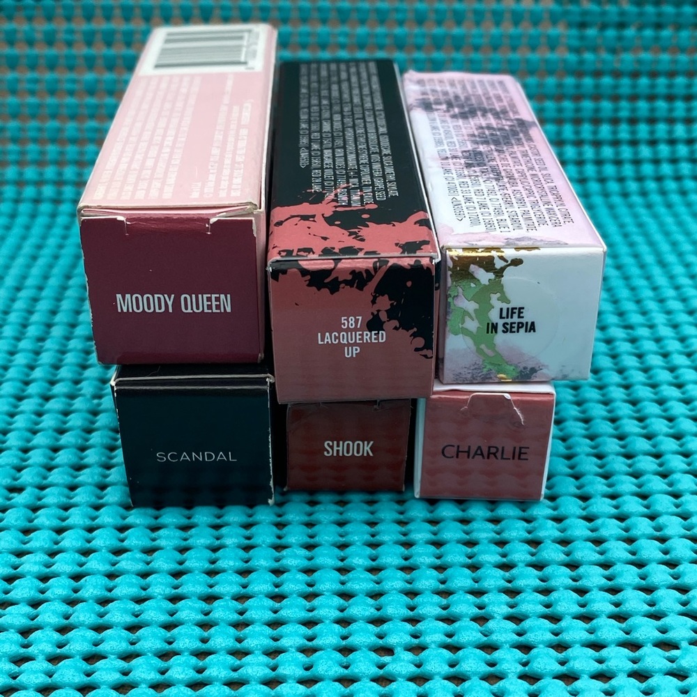 Brand new unopened Lip Bundle(minus shook)